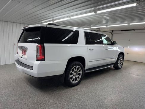 Used 2018 GMC Yukon XL Denali AWD/4WD image 7