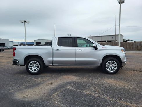 Used 2022 Chevrolet Silverado 1500 LTZ w/ Z71 Off-Road Package AWD/4WD image 6