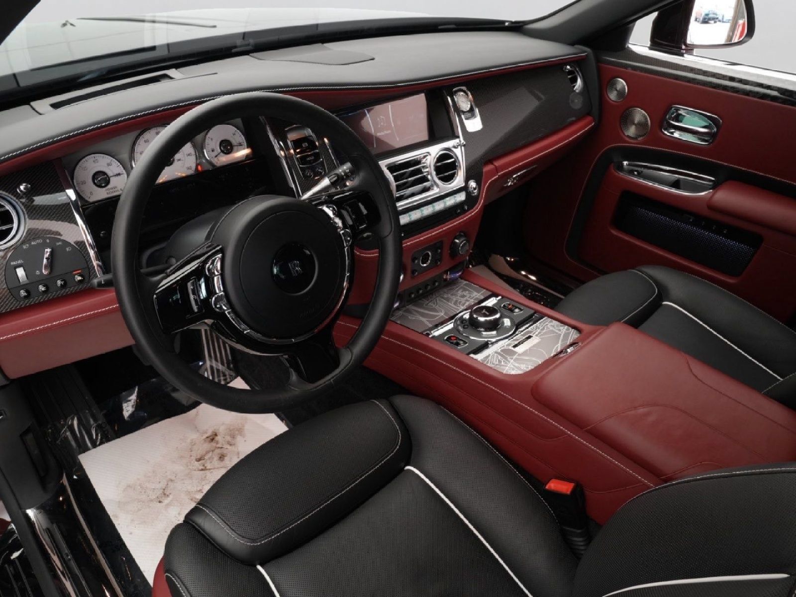 Used 2020 Rolls-Royce Ghost RWD image 11