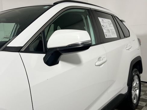 Used 2021 Toyota RAV4 XLE image 13