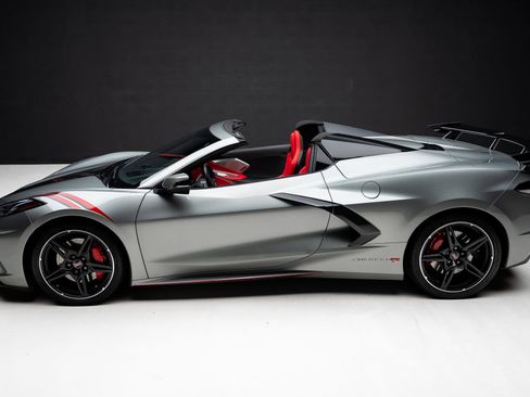 Used 2023 Chevrolet Corvette Stingray Preferred Conv w/ Z51 Performance Package RWD image 19