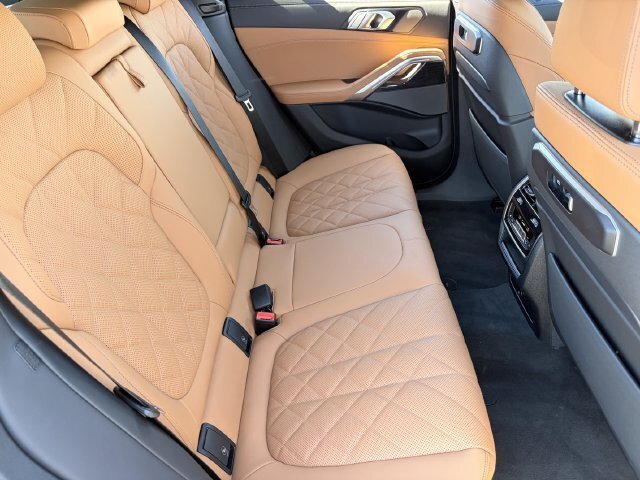 New 2027 BMW X6 xDrive40i w/ Climate Comfort Package AWD/4WD image 13