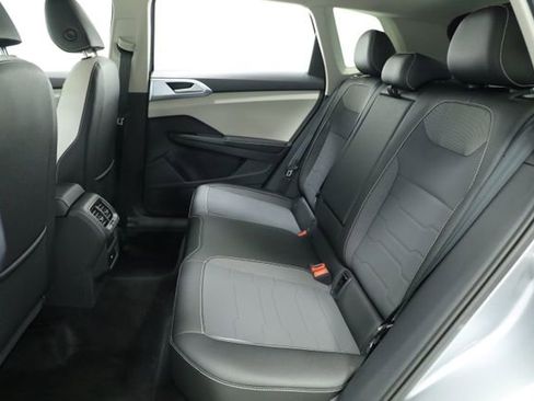 New 2025 Volkswagen Taos SE AWD/4WD image 33