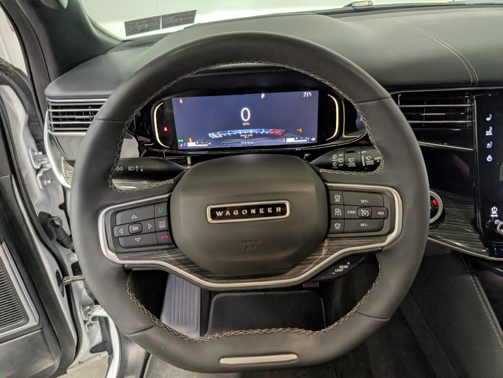 Used 2022 Jeep Wagoneer Series III w/ Convenience Group I AWD/4WD image 17