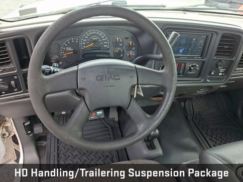 Used 2006 GMC Sierra 2500 W/T w/ Snow Plow Prep Package AWD/4WD image 11