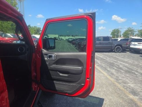 Used 2020 Jeep Wrangler Unlimited Sahara AWD/4WD image 20