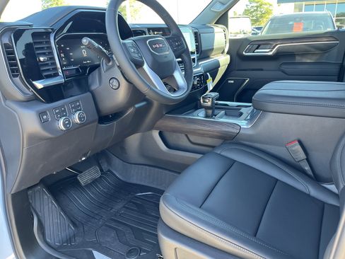 New 2026 GMC Sierra 1500 SLT w/ SLT Premium Package image 9