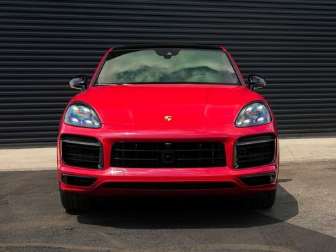 Certified 2023 Porsche Cayenne GTS AWD/4WD image 6