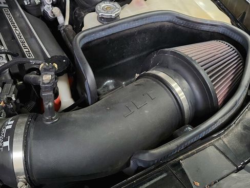 Used 2016 Dodge Challenger SRT Hellcat RWD image 25