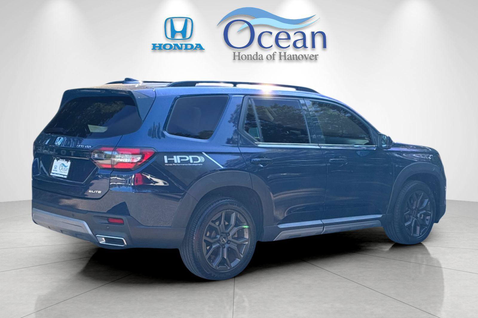Used 2023 Honda Pilot Elite image 3