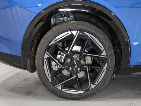 New 2025 Kia K4 GT-Line w/ GT-Line Premium Package image 3