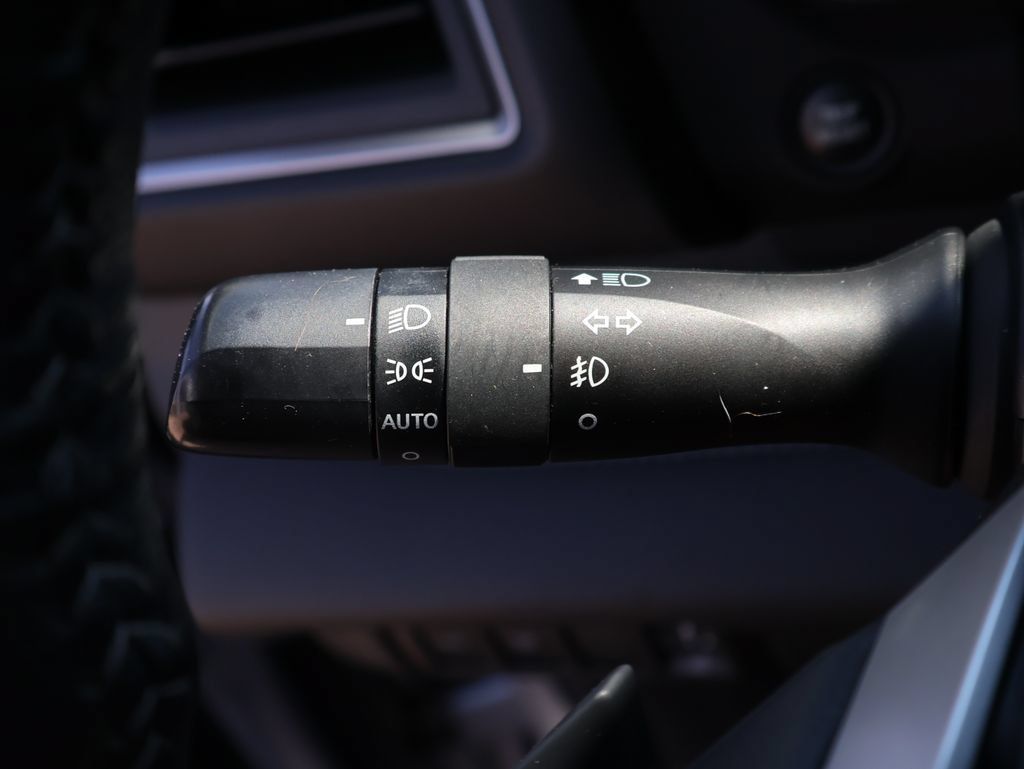 Used 2023 Subaru Ascent Limited w/ Technology Package AWD/4WD image 39