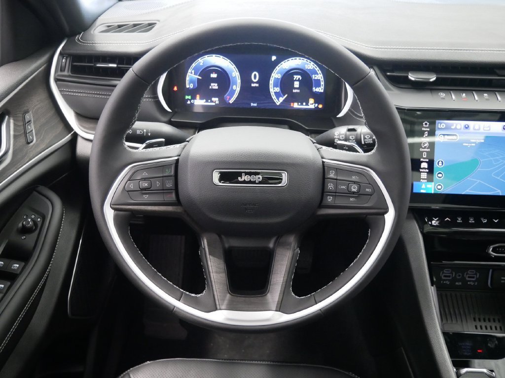 New 2027 Jeep Grand Cherokee Limited AWD/4WD image 18