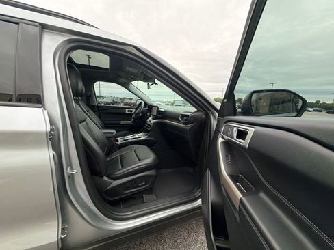 Certified 2023 Ford Explorer XLT w/ Equipment Group 202A RWD image 25
