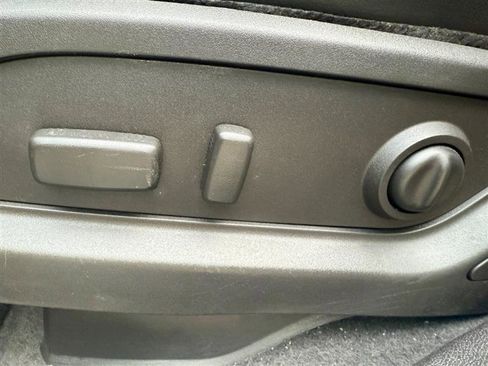 Used 2012 Buick Enclave Premium image 57