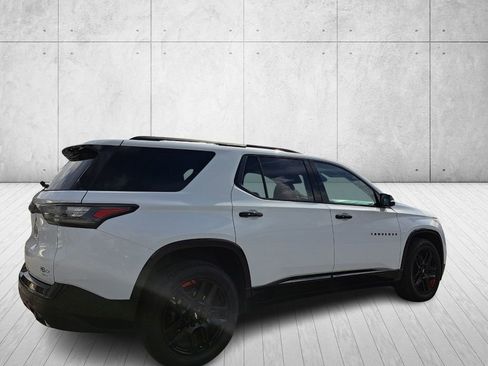 Used 2021 Chevrolet Traverse Premier w/ Redline Edition image 5