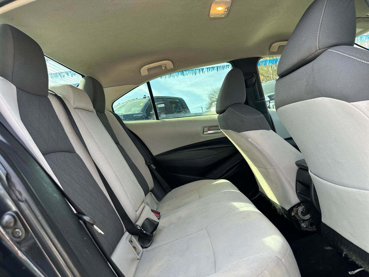 Used 2020 Toyota Corolla LE FWD image 16