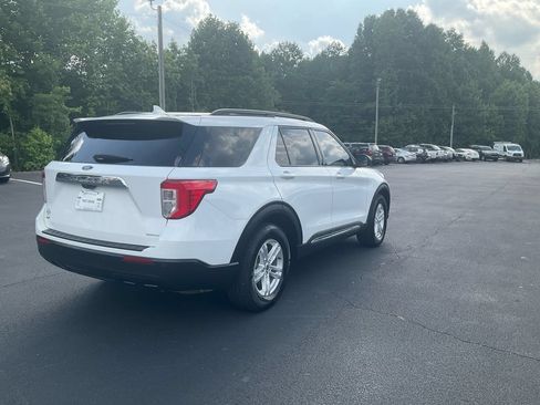 Certified 2020 Ford Explorer XLT RWD image 5