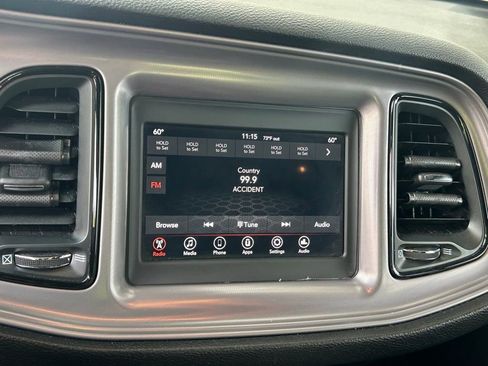 Used 2023 Dodge Challenger SXT image 21