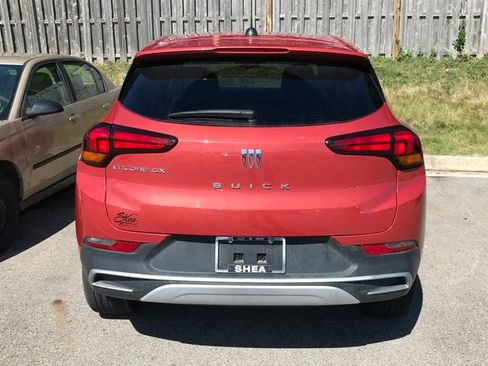 Certified 2024 Buick Encore GX Preferred w/ Comfort Package FWD image 11