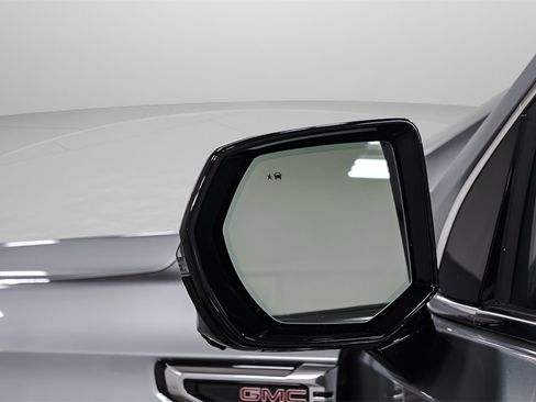 Used 2025 GMC Yukon Denali image 43