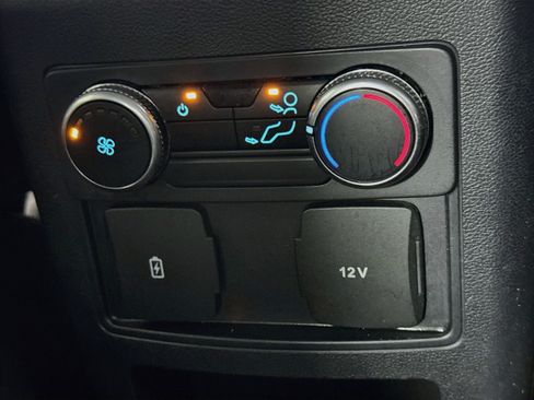 Used 2021 Ford Explorer XLT w/ Equipment Group 202A RWD image 42