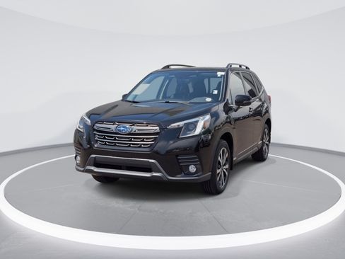 Used 2023 Subaru Forester Limited AWD/4WD image 3