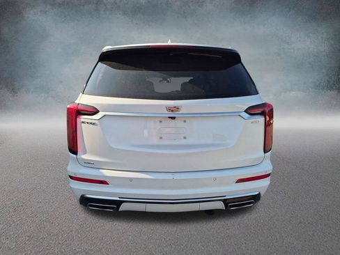 Certified 2025 Cadillac XT6 Premium Luxury w/ LPO, Floor Liner Package AWD/4WD image 8