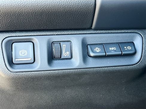 Used 2021 GMC Acadia Denali w/ Denali Technology Package image 10