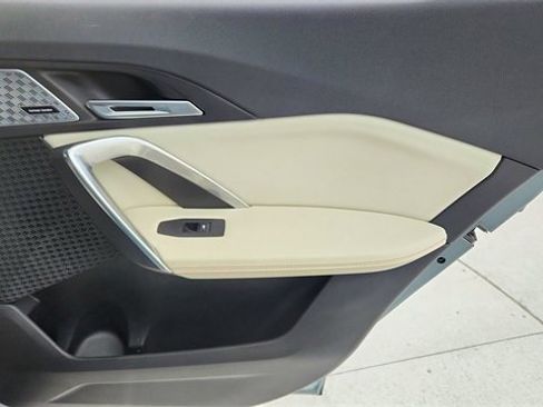 Used 2025 BMW X2 xDrive28i w/ Premium Package image 28