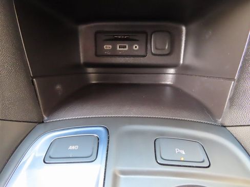 Certified 2023 Chevrolet Equinox LT AWD/4WD image 8