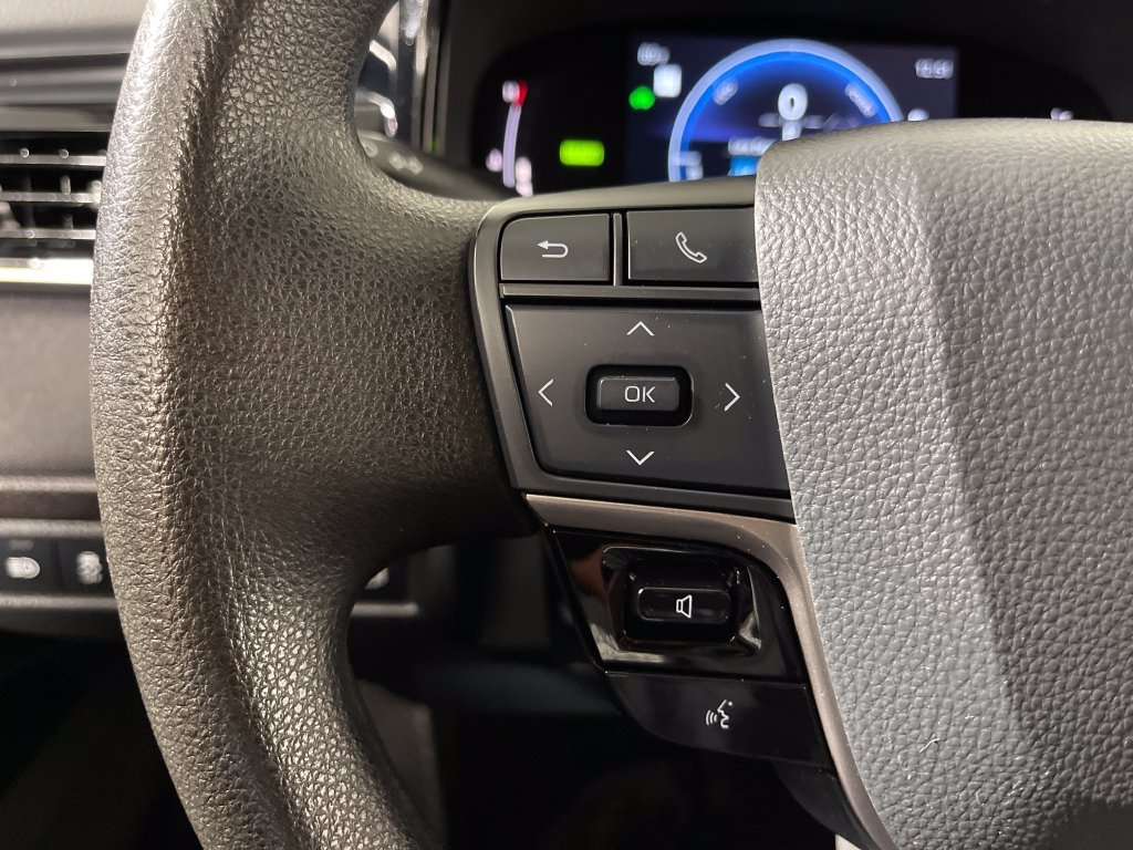 Used 2025 Toyota Camry LE FWD image 26