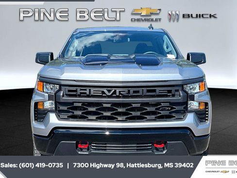 New 2026 Chevrolet Silverado 1500 Custom Trail Boss w/ LPO, Dark Essentials Package AWD/4WD image 3