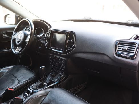 Used 2019 Jeep Compass Limited AWD/4WD image 17