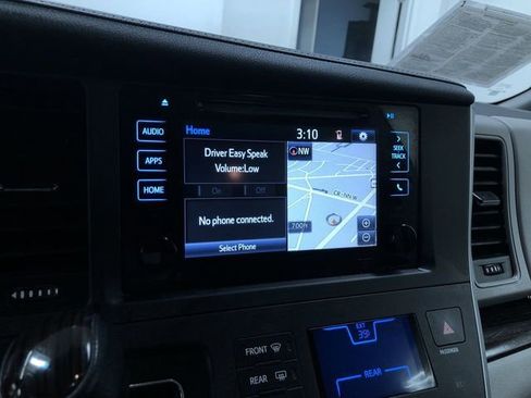 Used 2015 Toyota Sienna XLE image 33