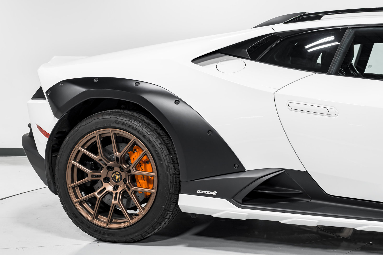 Used 2023 Lamborghini Huracan Sterrato AWD/4WD image 48