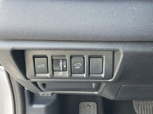 Used 2025 Subaru Outback Premium w/ Popular Package #1A image 17