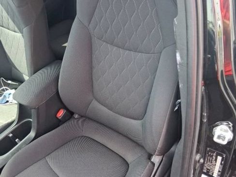 Used 2023 Toyota Corolla Cross LE FWD image 14