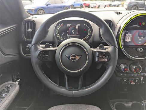 Used 2022 MINI Cooper Countryman S w/ Premium Package image 17