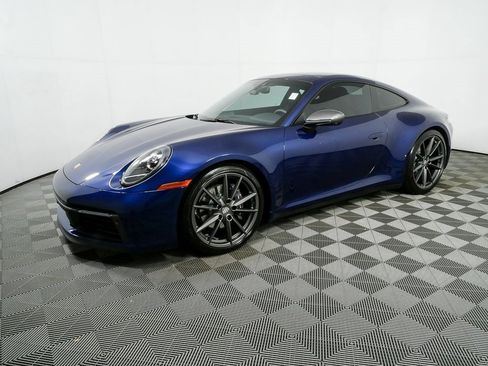 Used 2023 Porsche 911 Carrera T image 2