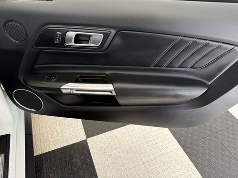 Used 2019 Ford Mustang Premium image 14