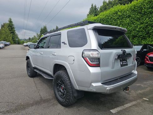 Used 2020 Toyota 4Runner TRD Off-Road Premium AWD/4WD image 5