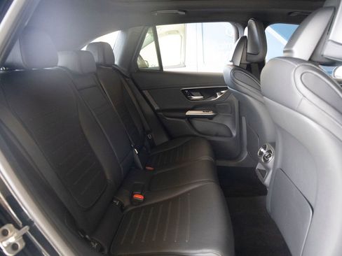 Used 2026 Mercedes-Benz GLC 300 image 24