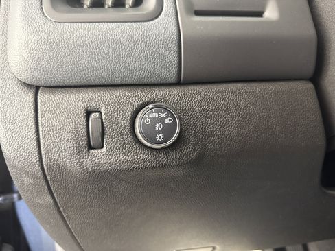 Used 2022 Chevrolet Colorado Z71 w/ Safety Package image 27