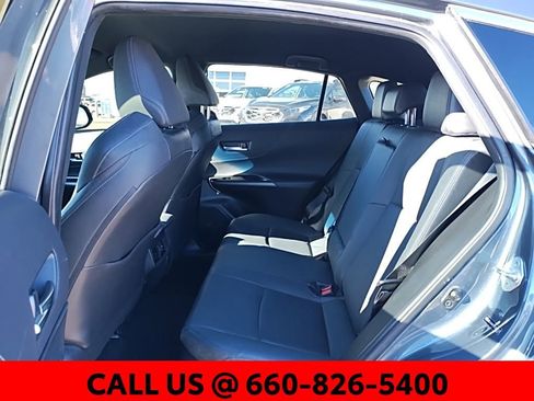 Used 2021 Toyota Venza Limited image 41