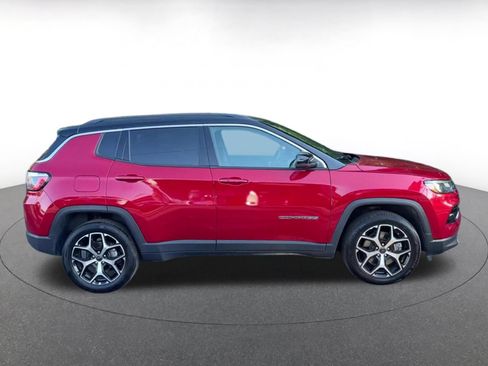 Used 2025 Jeep Compass Limited AWD/4WD image 13