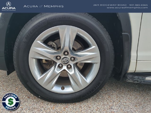Used 2017 Toyota Highlander Limited FWD image 12