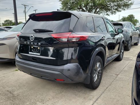 Used 2021 Nissan Rogue S FWD image 7
