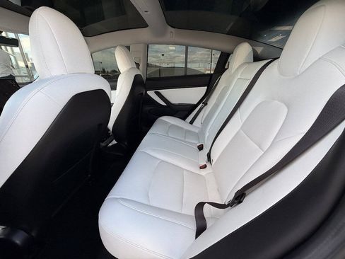 Used 2018 Tesla Model 3 Long Range AWD/4WD image 9