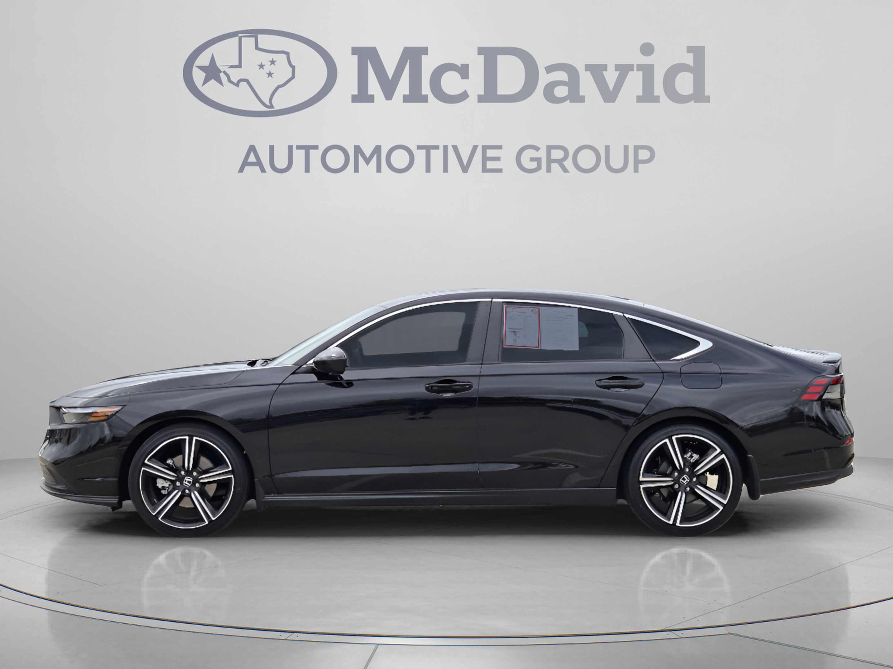 Used 2024 Honda Accord Sport image 2